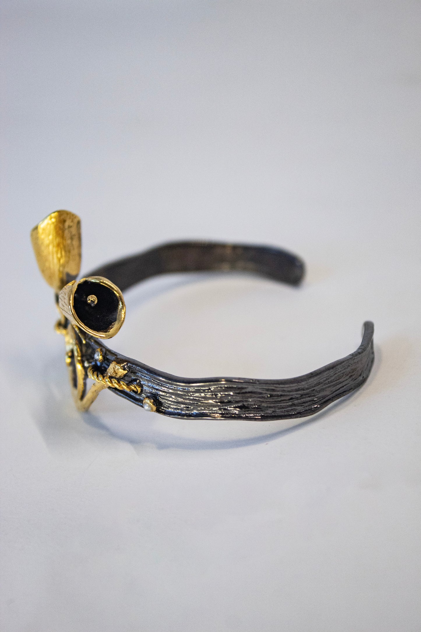 Canna Lily 14 K Vermeil bracelet Gun Finish