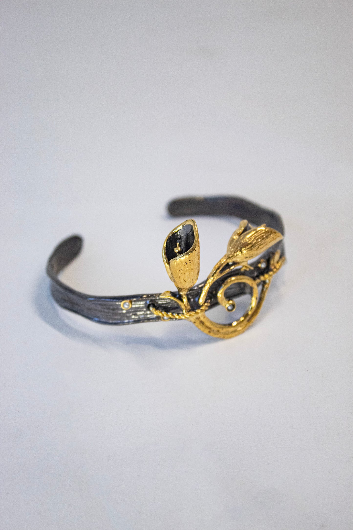Canna Lily 14 K Vermeil bracelet Gun Finish
