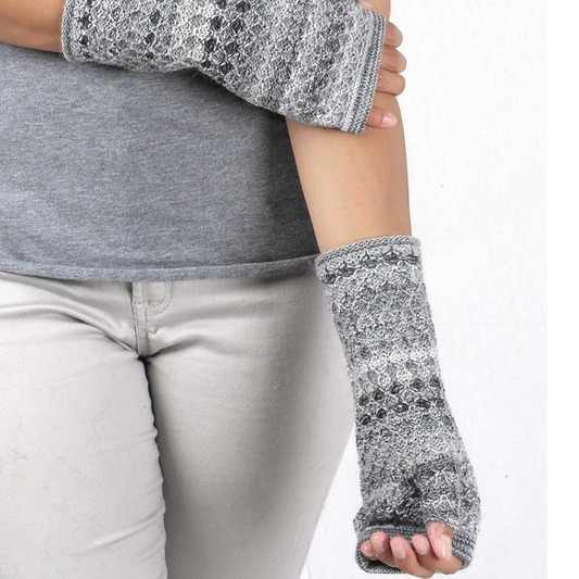 Alpaca Printed Gloves - Monochrome